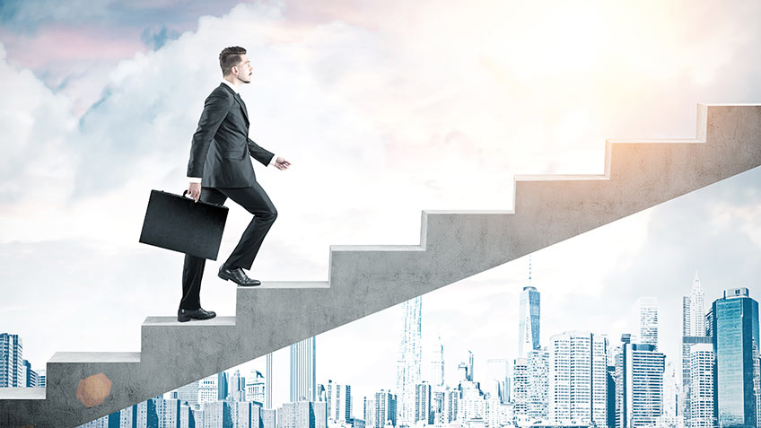 سفر قهرمانی از شغل تا خود: چرا باید روی خودت سخت‌تر از کارت کار کنی؟